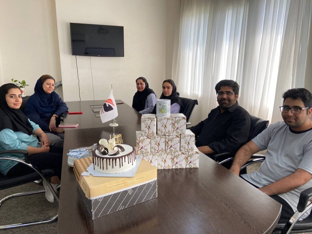 جشن تولد همکاران تیرماهی در مرکز تماس کاراکال – 1403